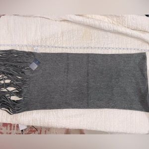 Lucky Brand Gray Scarf with Fringe. Unsized. NWT